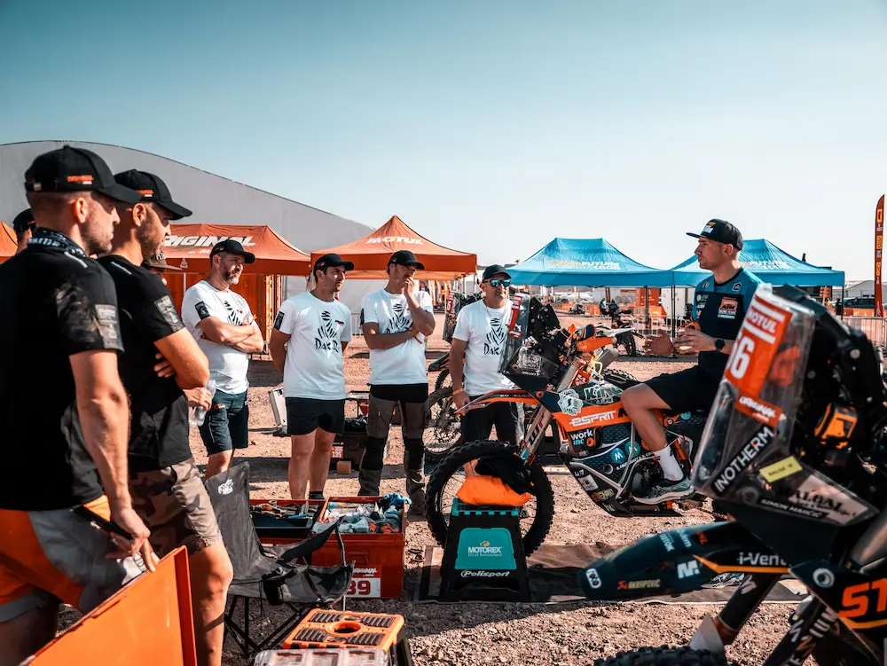 Benji Melot en malle-moto sur le Dakar